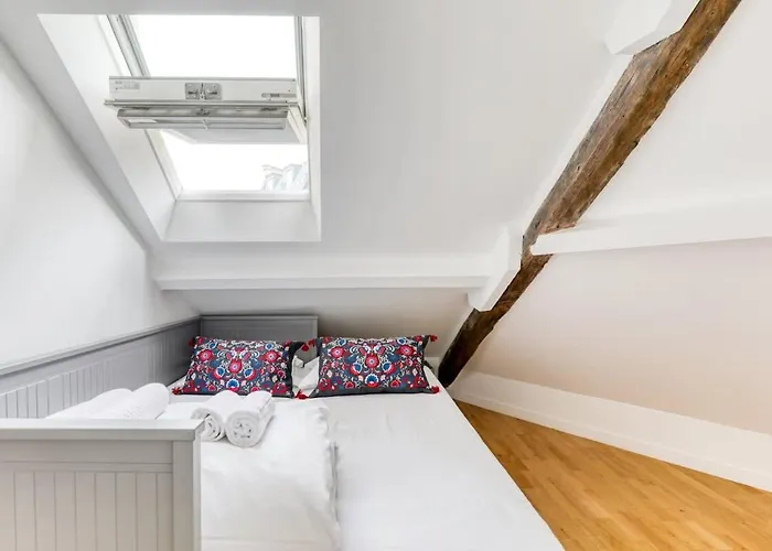 Splendid Marais 2bdr Paris